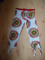 Desigual Leggings weiß bunt 3/4 lang 146/152 L 11/12 Thüringen - Bad Berka Vorschau