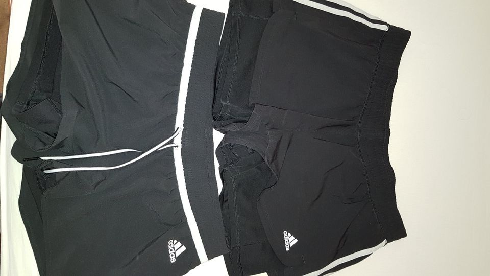 2 Adidas Sport- Shorts in Moers