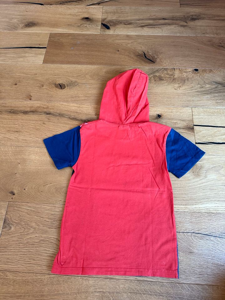 Spiderman T-Shirt Gr. 122/128 mit Kapuze blau rot in Neuruppin