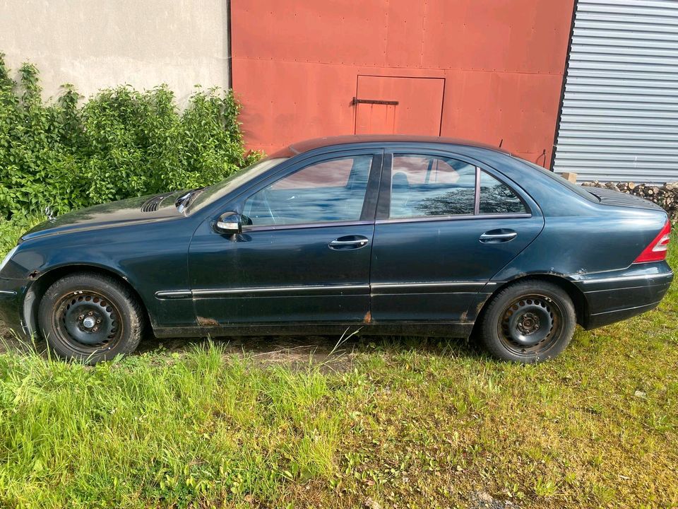 Mercedes-Benz C 180 Automatik in Künzell