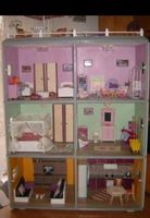 Selbstgebautes Barbiehaus mit viel Zubehör Bayern - Olching Vorschau