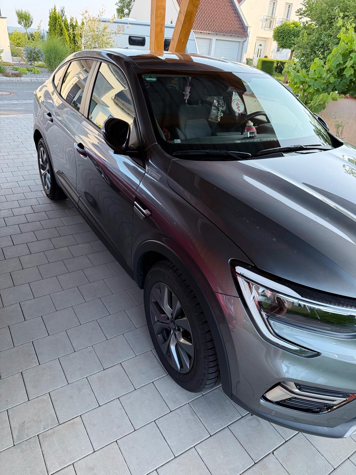 Abbildung des Autos Renault Arkana zu verkau…