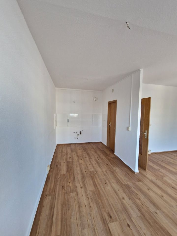 Drei Zimmer Wohnung mit Balkon nahe Universitätsklinik! in Magdeburg