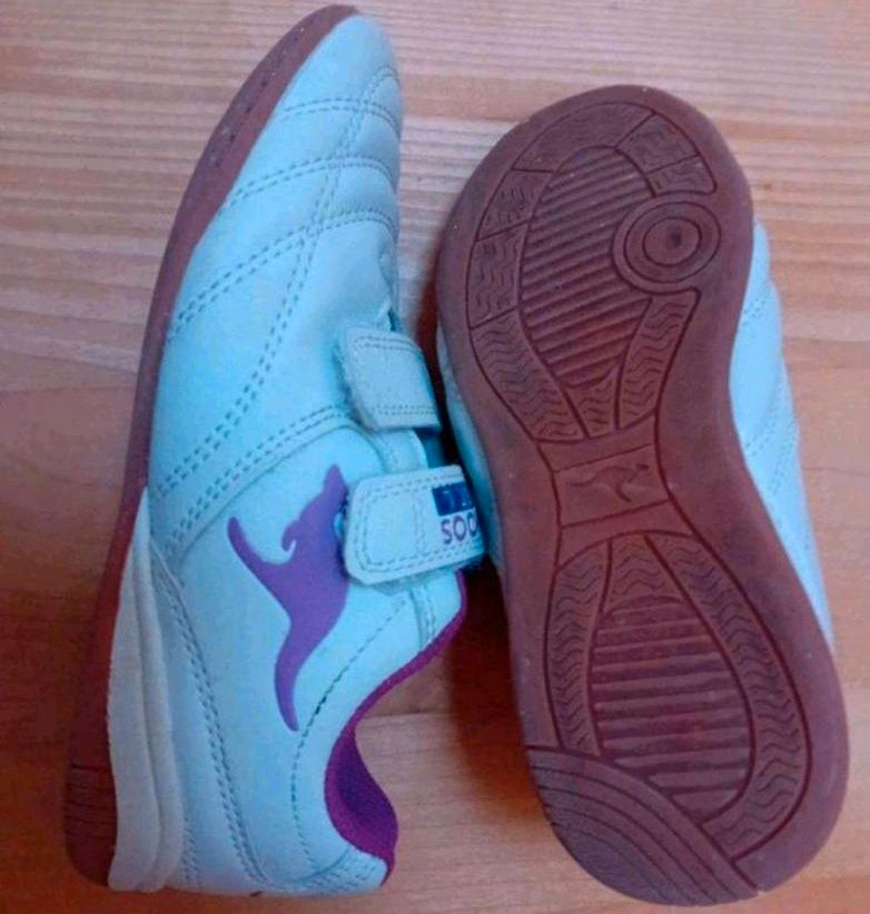 Sandalen Crocs Hausschuhe Turnschuhe KangaRoos gr 30 ❤️ ab 5 € in Waal