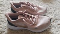 Nike Performance Turnschuhr Sneaker Rose gold Gr.41 Leipzig - Liebertwolkwitz Vorschau