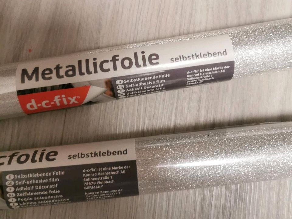 Selbstklebende Deko silver Metallic Folie d c fix Möbel Folie in Kreis  Ostholstein - Harmsdorf