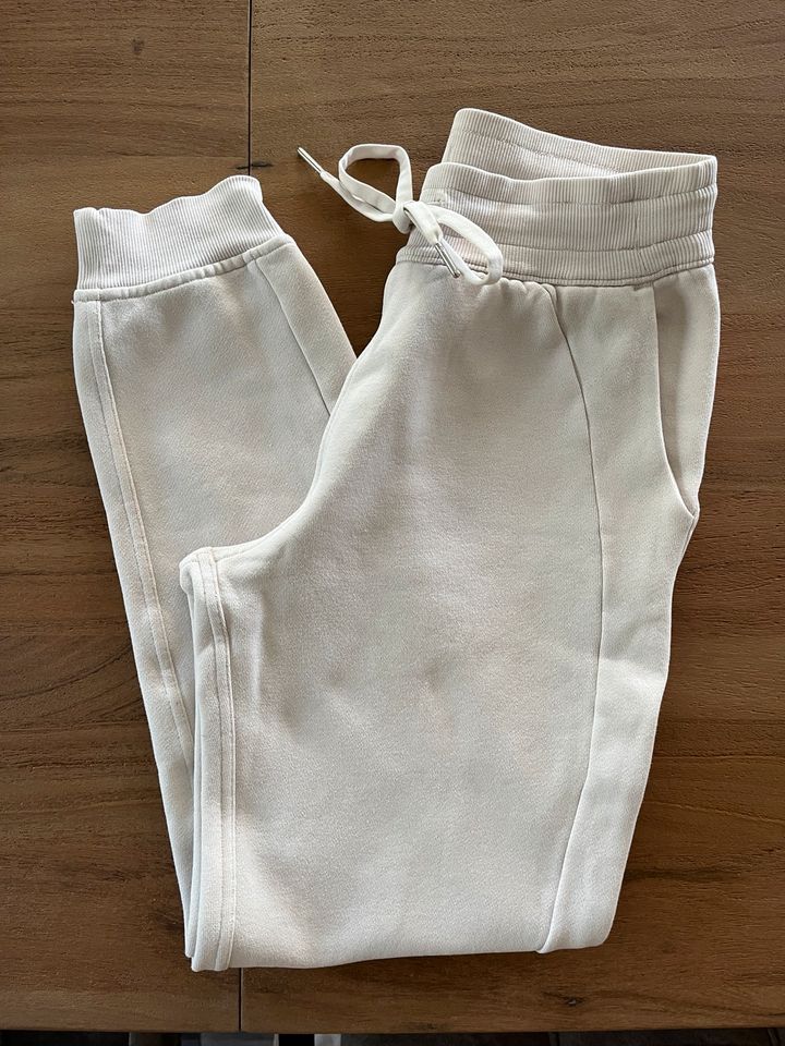 Lululemon Scuba Jogginghose beige/creme in Hamburg