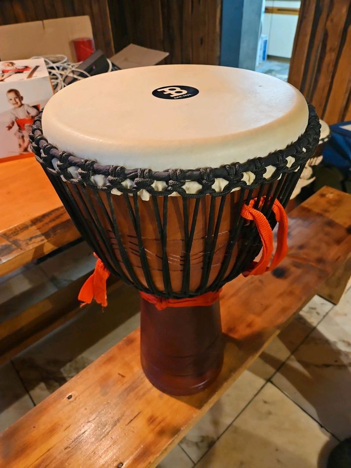 Djembe Trommel Holzinstrument von Meinl in Dormagen