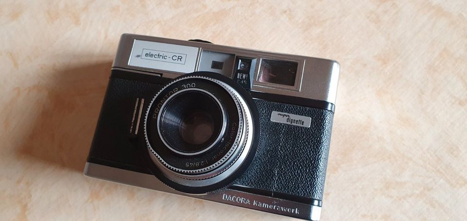 Super Dignette Electric C-Rist eine35-mm-Film-Messsucherkamera in Albstadt