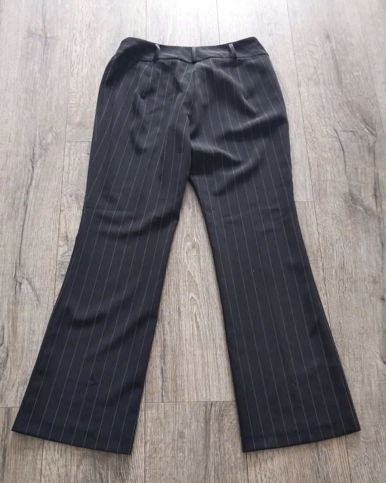 Anzug Blazer Jacket Hose Gr 36 S schwarz Nadelstreifen Hosenanzug in Gevenich Eifel