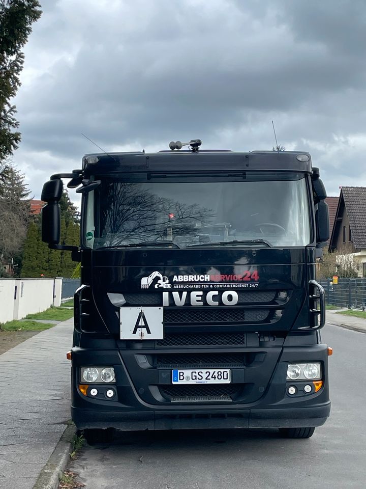 Lkw Abroller Iveco in Berlin