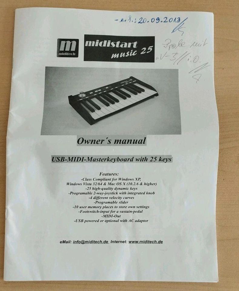 Midistart Music 25 USB MIDI controller in Berlin