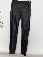 H&m Vegane Lederhose Kunstleder Leggings enge Hose schwarz 38 Frankfurt am Main - Seckbach Vorschau