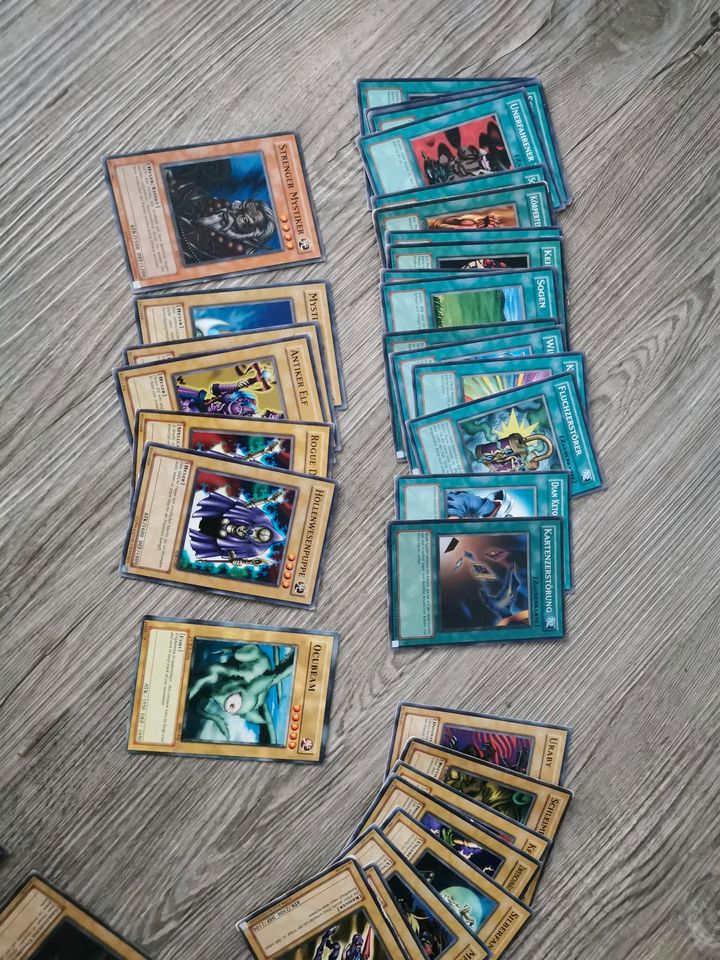 Yu-Gi-Oh Karten von Konami in München