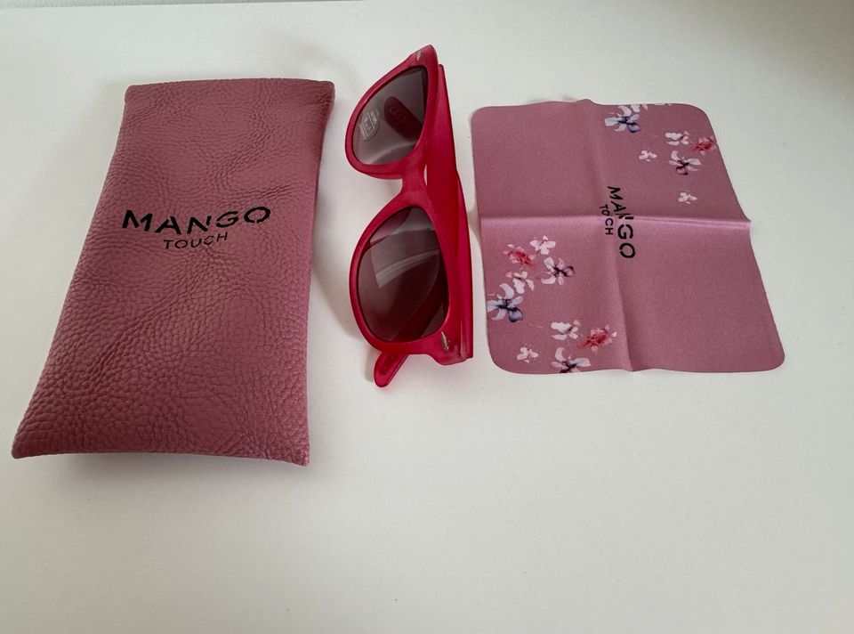 Mango Sonnenbrille / ungetragen in Esslingen