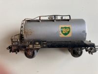 Märklin-Modelleisenbahn - Tankwagen BP Hamburg - Bergedorf Vorschau