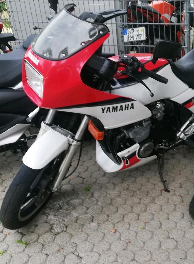 Yamaha xj 600 rot/weiss OLTIMER zum herrichten in Uhingen