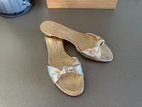 Ralph Lauren Collection goldene Leder Sandalen 38 neu 389€ Westerwaldkreis - Luckenbach Vorschau