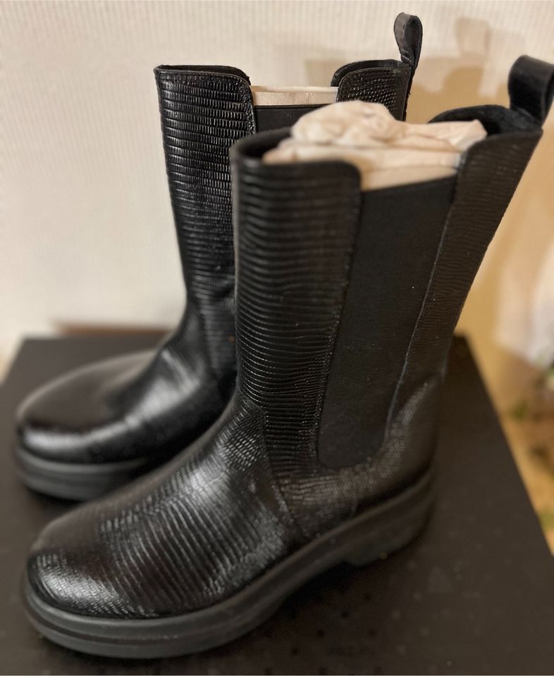 NEU❗️Stiefel boost Chelsea MARC CAIN in Hamburg