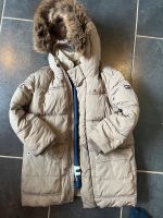 Tommy Hilfiger Winterjacke Größe 116 Nordrhein-Westfalen - Moers Vorschau