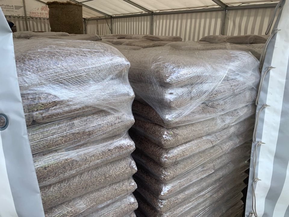 Pellets Palette 975kg Holzpellets DIN EN ISO 17225-2 EN A1 DEKRA in Wolkenstein