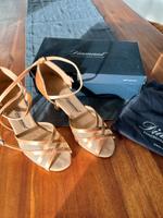 Diamant Tanzschuhe Sandalen Größe 40 Bronze Satin Rheinland-Pfalz - Neuwied Vorschau