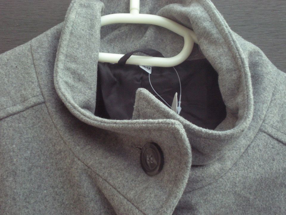 Neue Jacke grau silber in Freisen