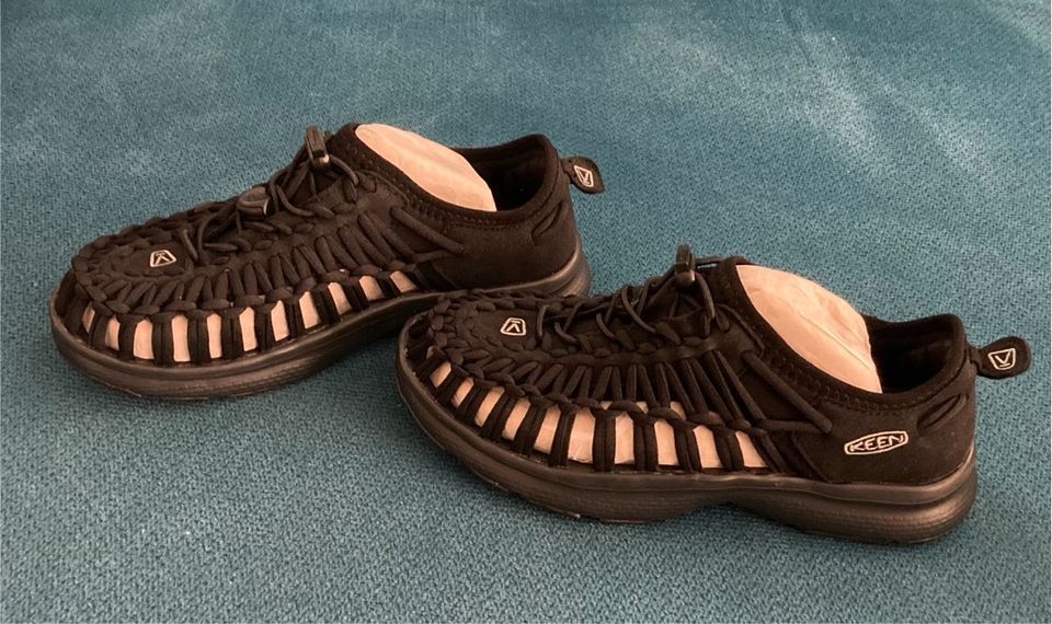 *NEU* KEEN Uneek Damen Sommerschuhe Gr. 36 schwarz in Mörfelden-Walldorf