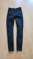 EDC Esprit super High rise Jeans schwarz Skinny 27 32 Hessen - Marburg Vorschau