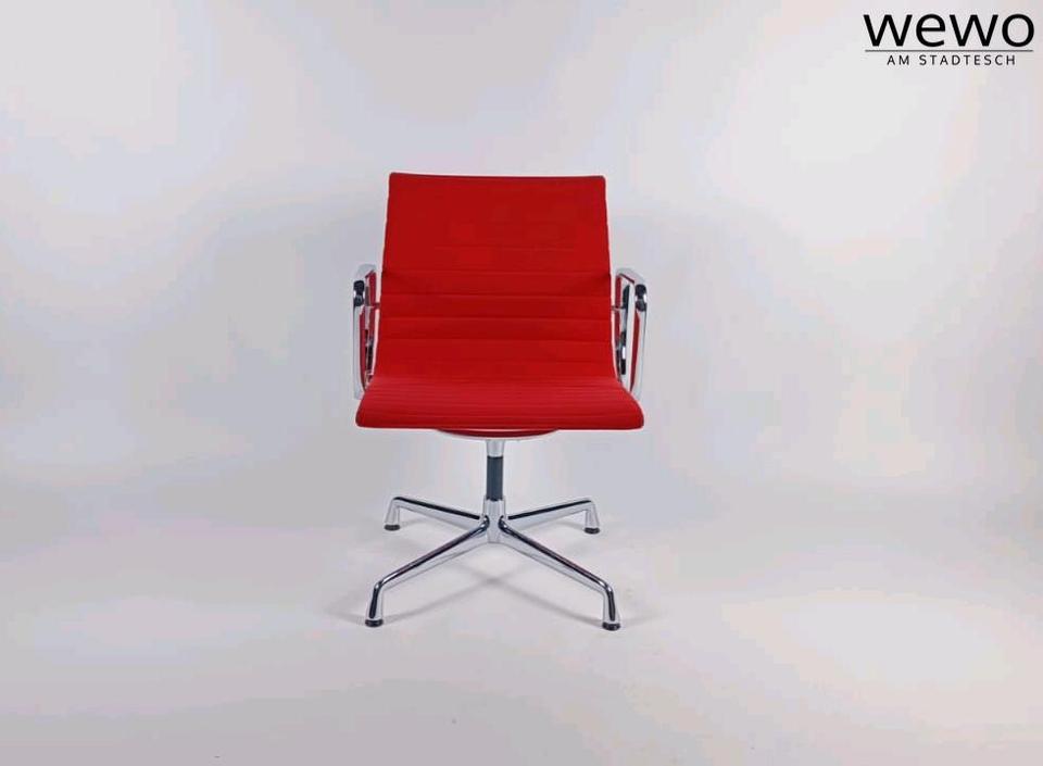 Vitra Charles Eames EA 108 Chair Hopsack drehbar Chrom rot in Schüttorf