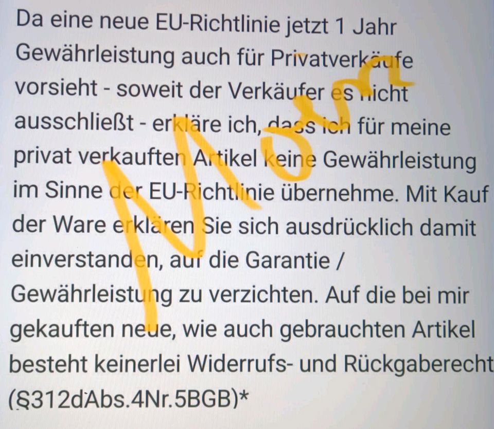 Seconds Hand Kleider Packet nichts dran nur  Bügel in Upgant-Schott