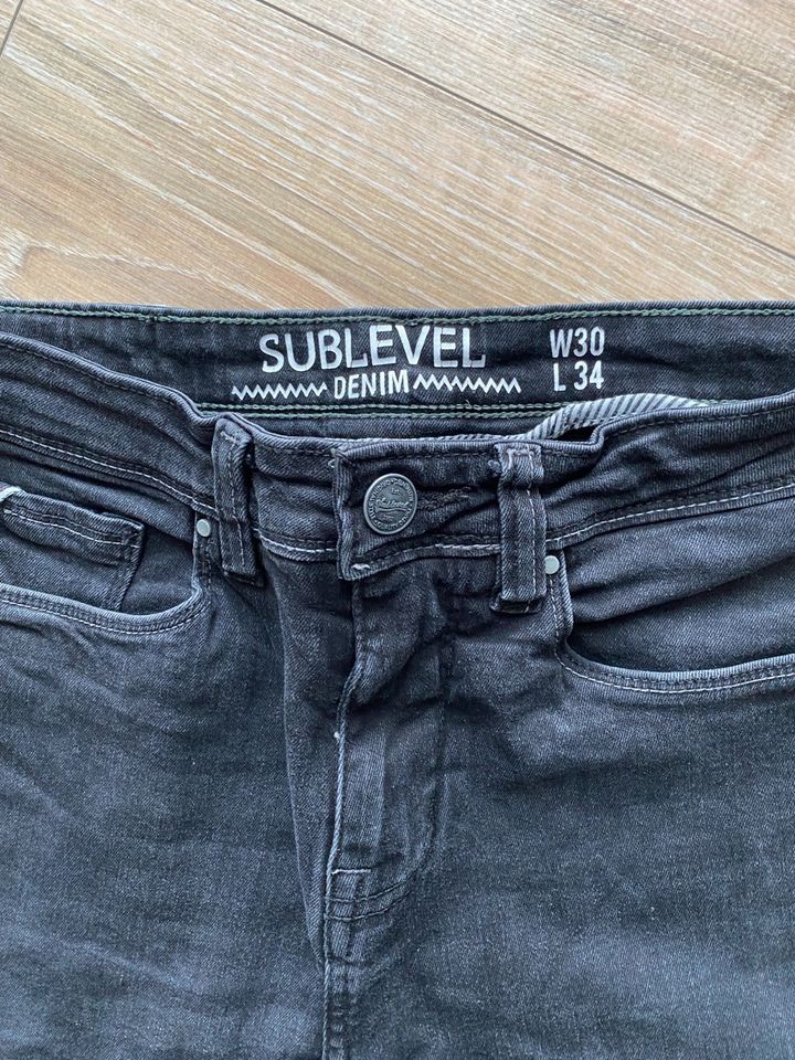 Jeans von Sublevel in Bremen