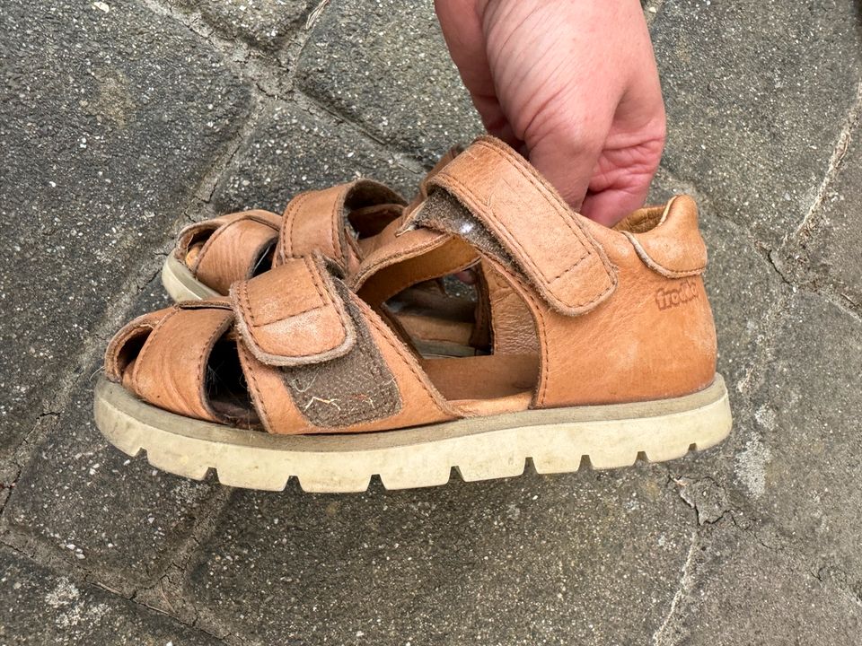 Froddo Sandalen 30 breite Füße in Bendorf
