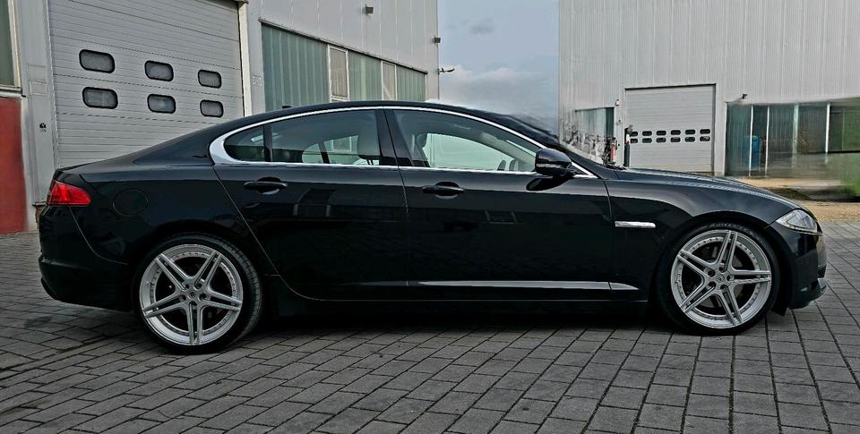 Jaguar XF 3.0 V6 Kompressor 340 PS BTH LEDER CAM NAVI BI-X in Schwäbisch Gmünd