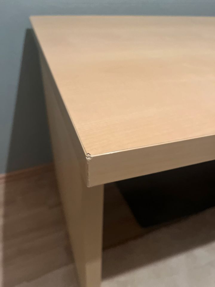 Schreibtisch aus Holz in Löhne