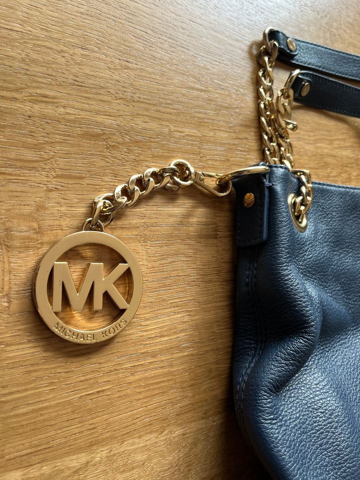 Michael Kors Handtasche blau in München