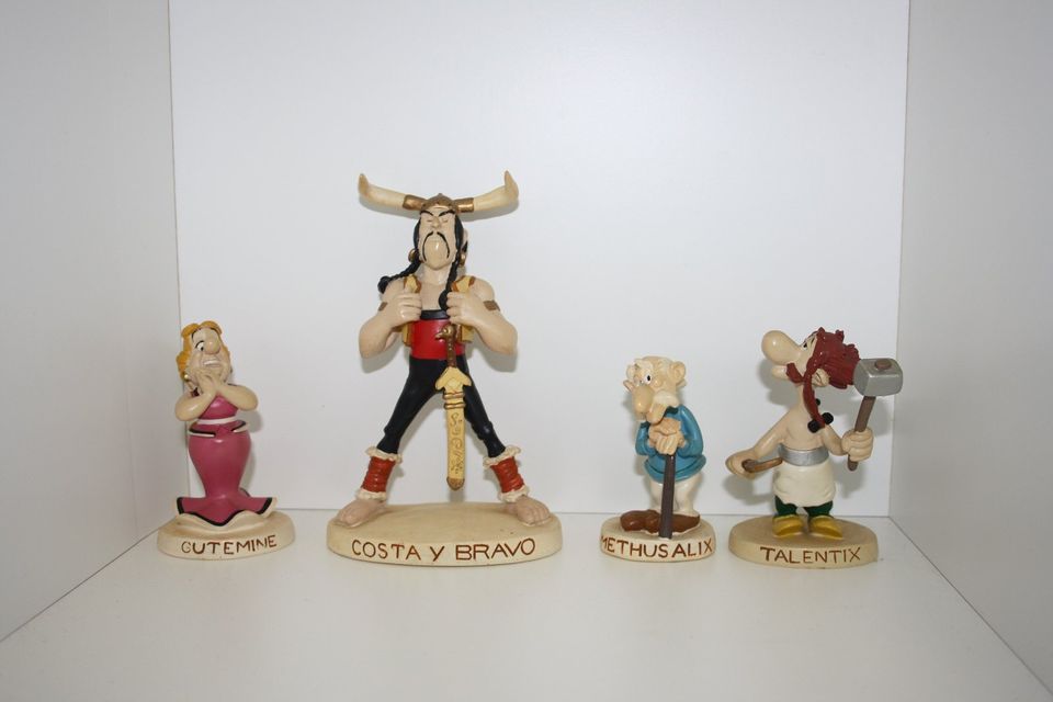 Asterix und seine Welt DeAgostini 51 Figuren Konvolut in Bünde