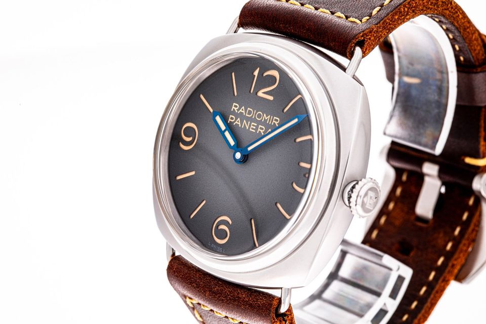 Panerai Radiomir Origine 45mm Grau Stahl PAM01334 wie NEU 2024 in Hannover