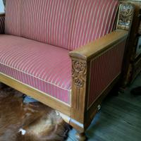 Sofa rot-gold gestreift Antiquität Eichenholz Nordrhein-Westfalen - Schmallenberg Vorschau
