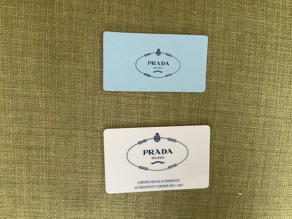 Prada Handtasche mit Zertifikat in Wachtberg