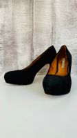 Buffalo London Pumps schwarz Wildleder Größe 39 Kr. München - Unterschleißheim Vorschau