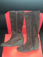 Esprit Damenstiefel NEU in 41 mit Keilabsatz OVP Duisburg - Rheinhausen Vorschau