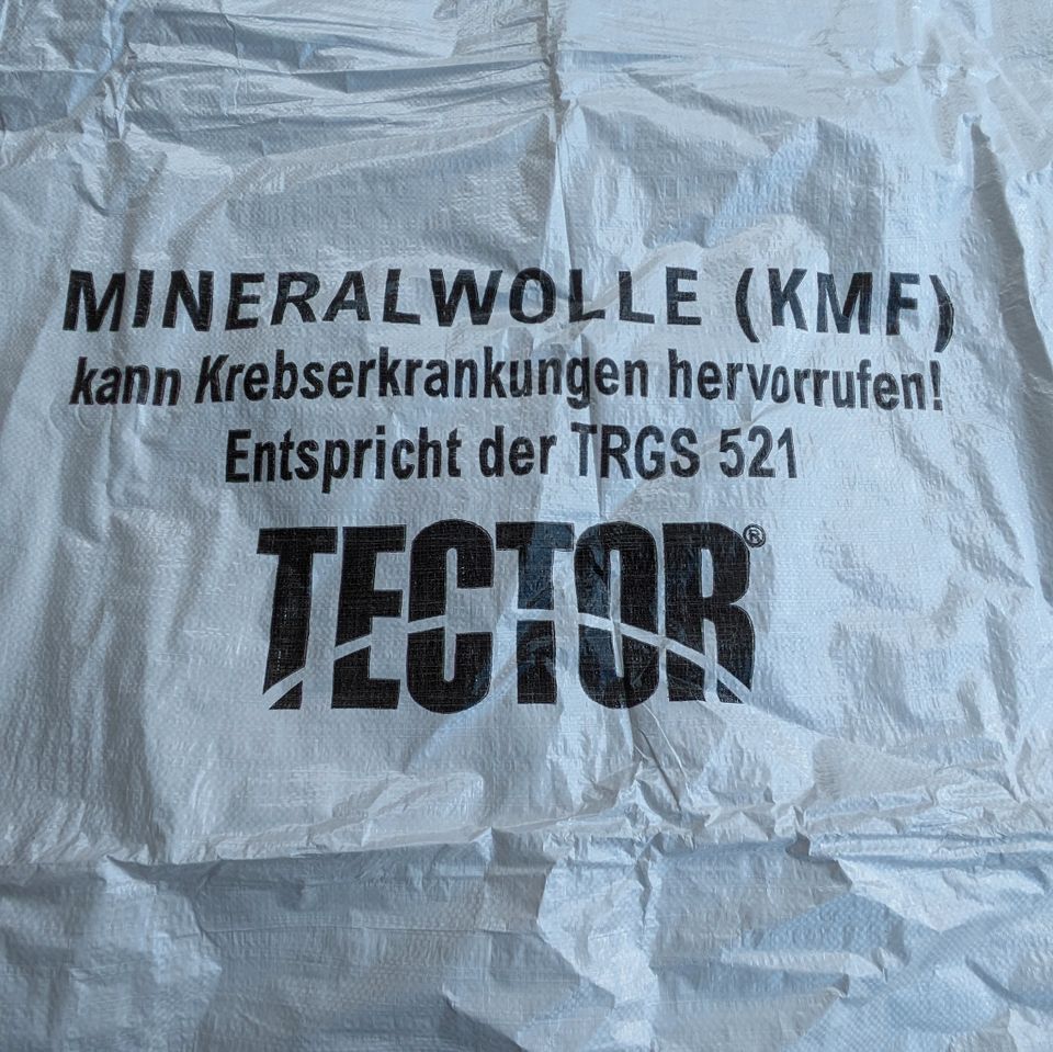 Mineralwollsäcke (KMF) nach TRGS 521 in Gehrde