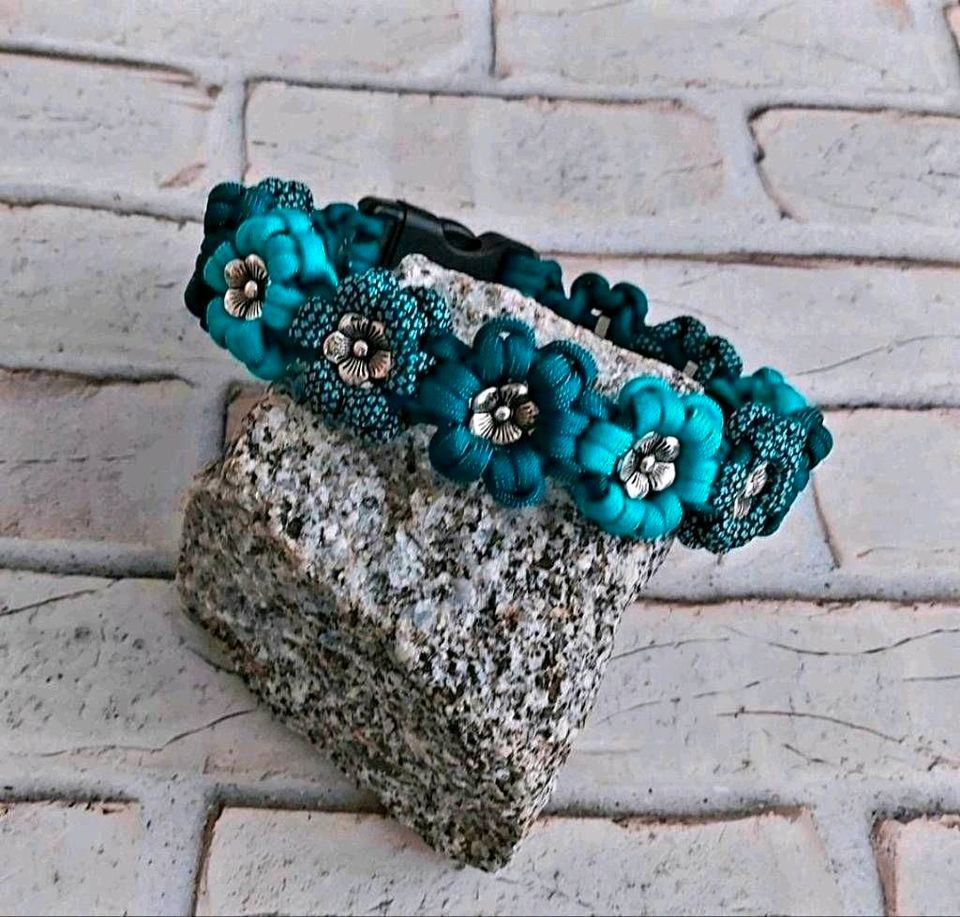 Halsband "Blume" SALE Blumenhalsband freie Farbwahl Paracord in Stimpfach