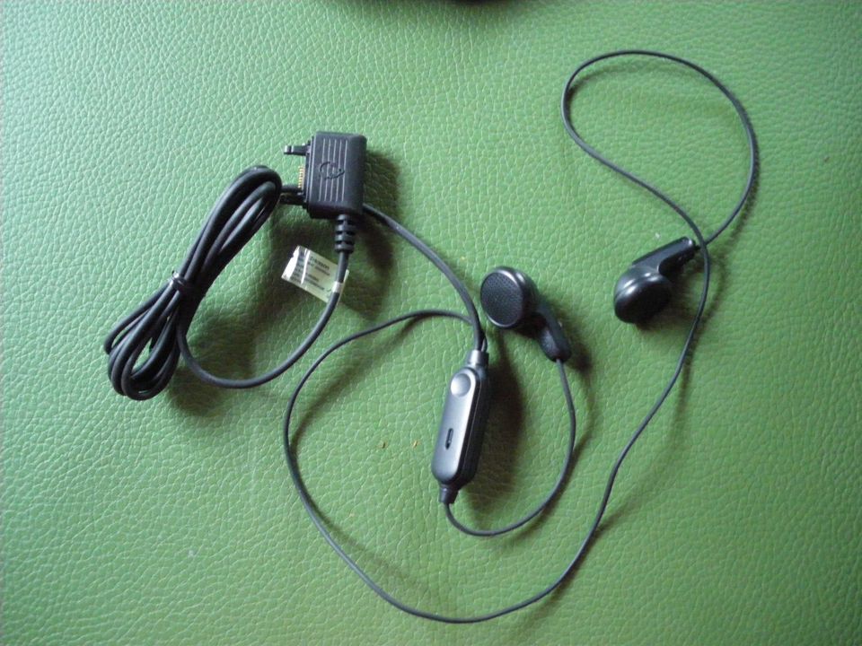 Sony Ericsson Headset HPM-60, original, unbenutzt in Hamm (Sieg)