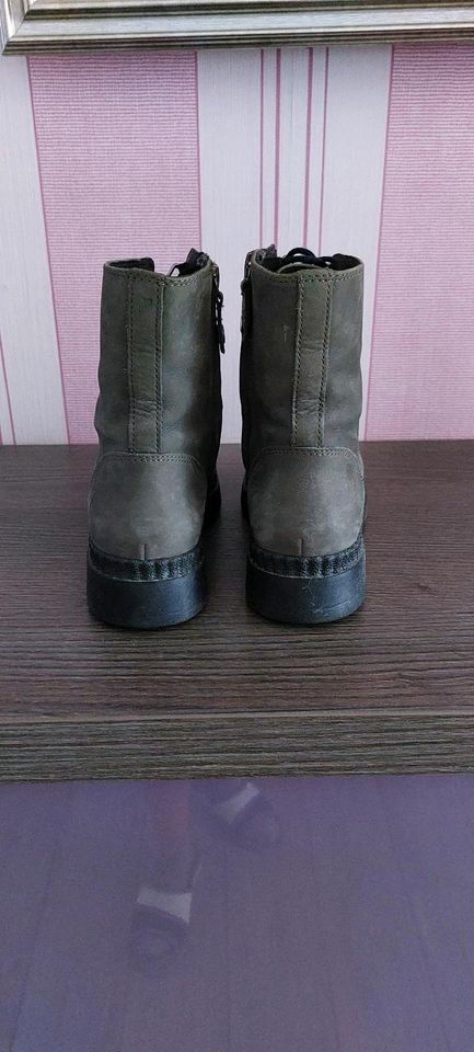 Stiefel für Damen oder Mädchen in Erzhausen