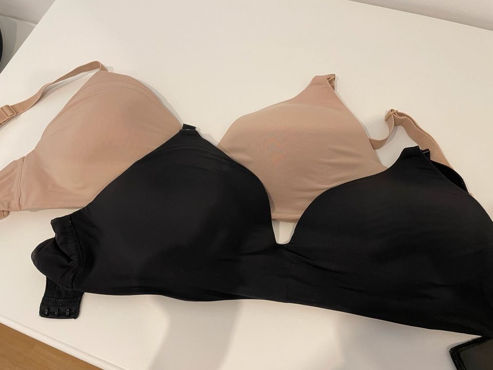 Mama 2er Pack H&M wattierte Still BHs beige schwarz in Hückelhoven