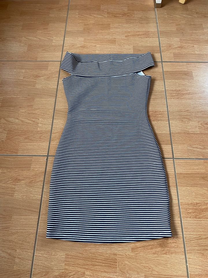 Mango Kleid XS 32 34 blau schwarz weiß in Neusäß
