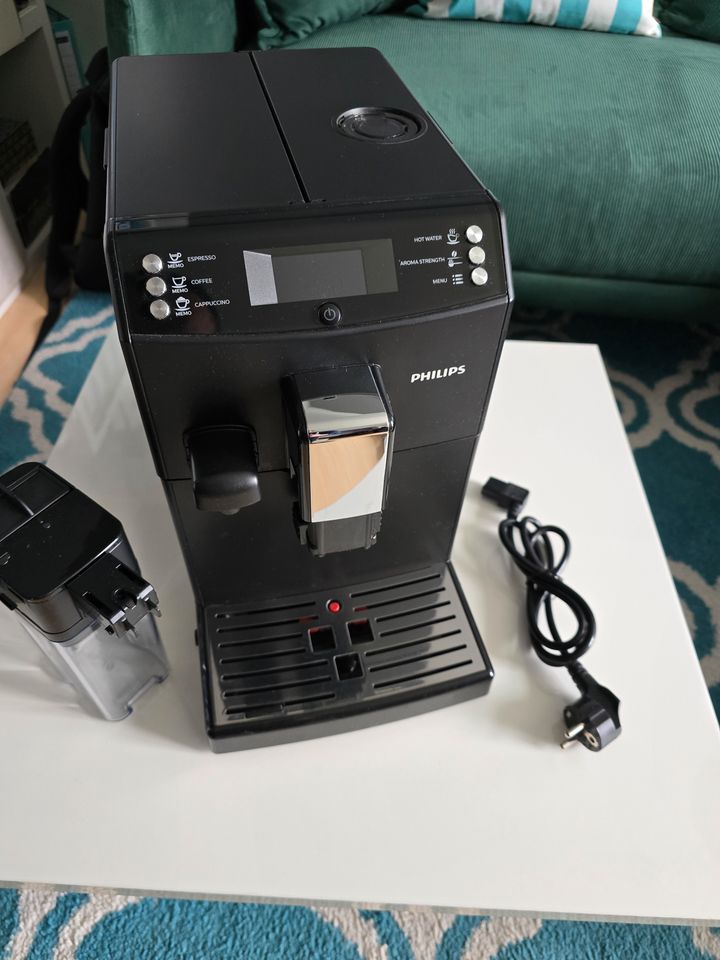 Philips EP3550 Kaffeevollautomat Kaffee Cappucino Espresso TOP in Gersthofen