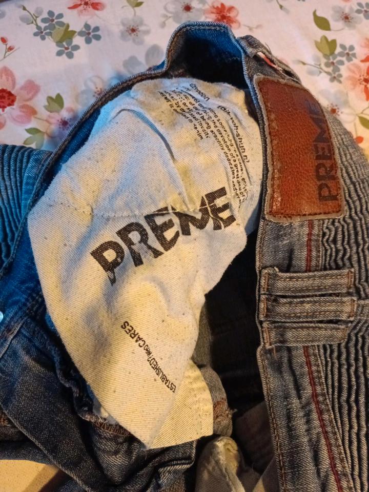 PREME Jeanshose, Hose tolles Design Größe 34 W 33 L gebraucht in Vilseck